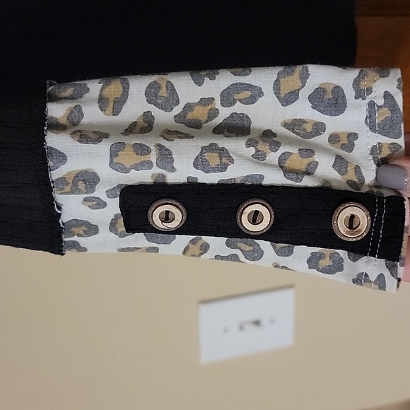 Boutique top - Picture 4 of 5